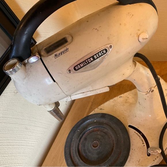 Mcm Hamilton Beach mixer and stand. - Picture 4 of 4